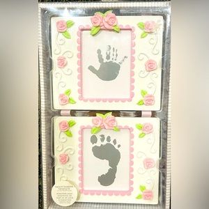 ✨2/$15✨Baby Handprint & Footprint framed Hanging Kit